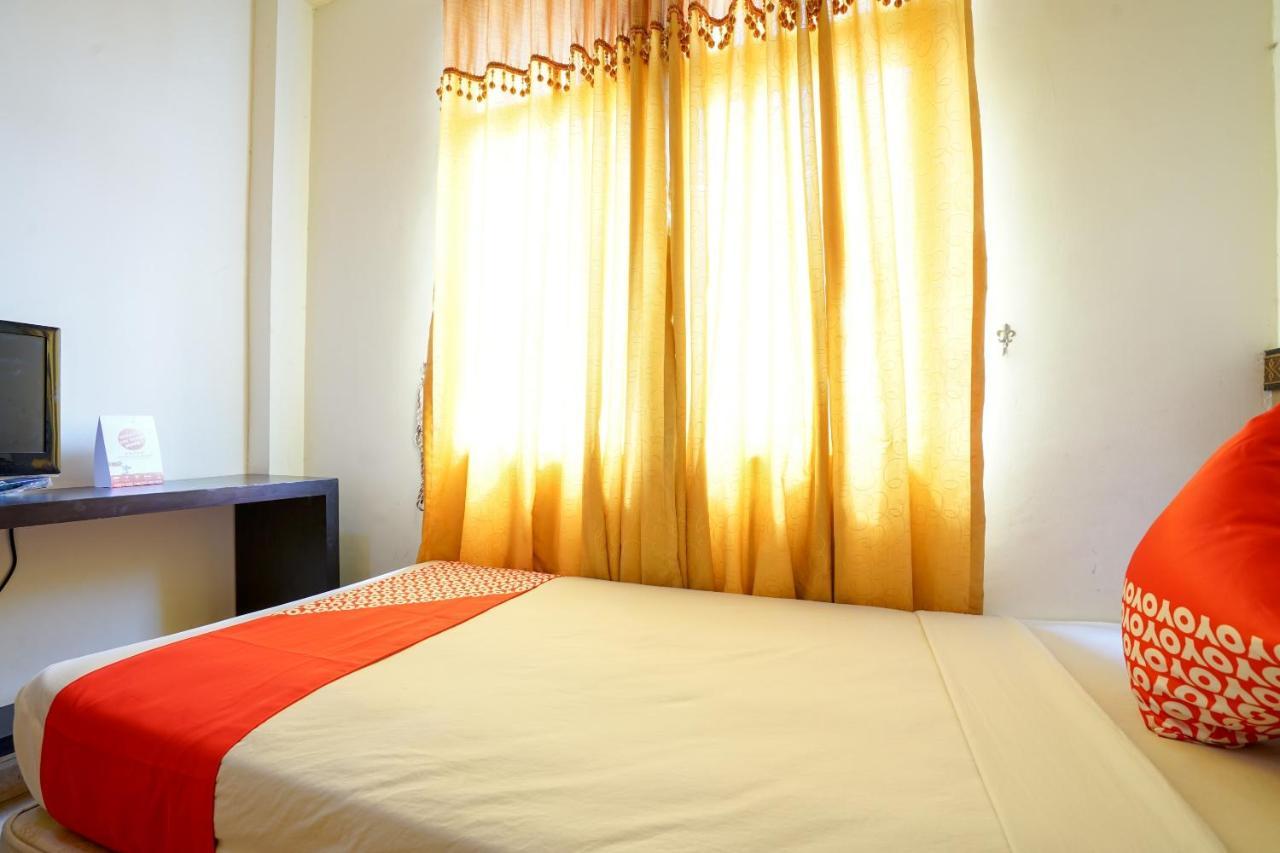 Oyo 2255 Hotel Aifih Palembang Kültér fotó