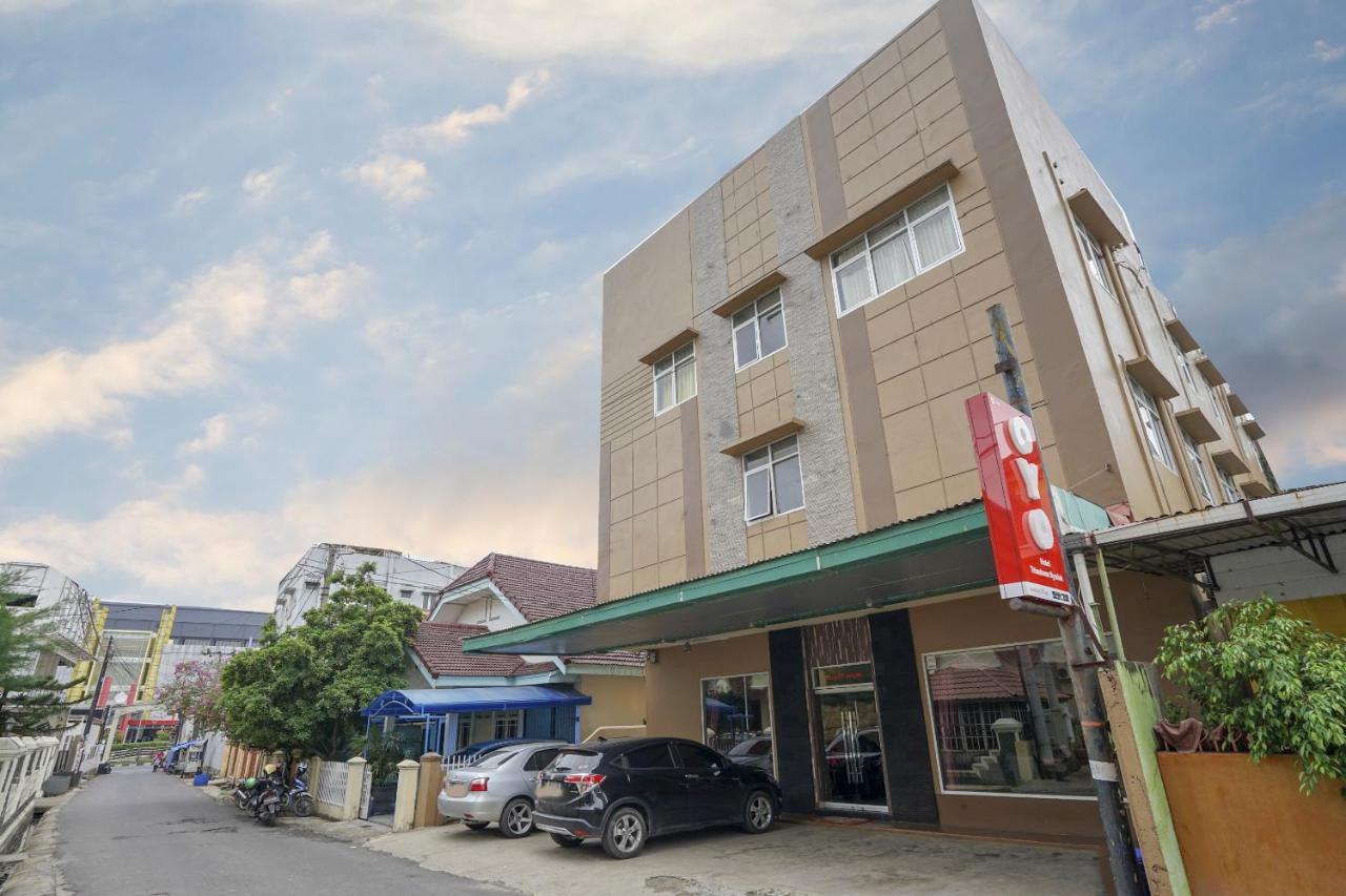 Oyo 2255 Hotel Aifih Palembang Kültér fotó