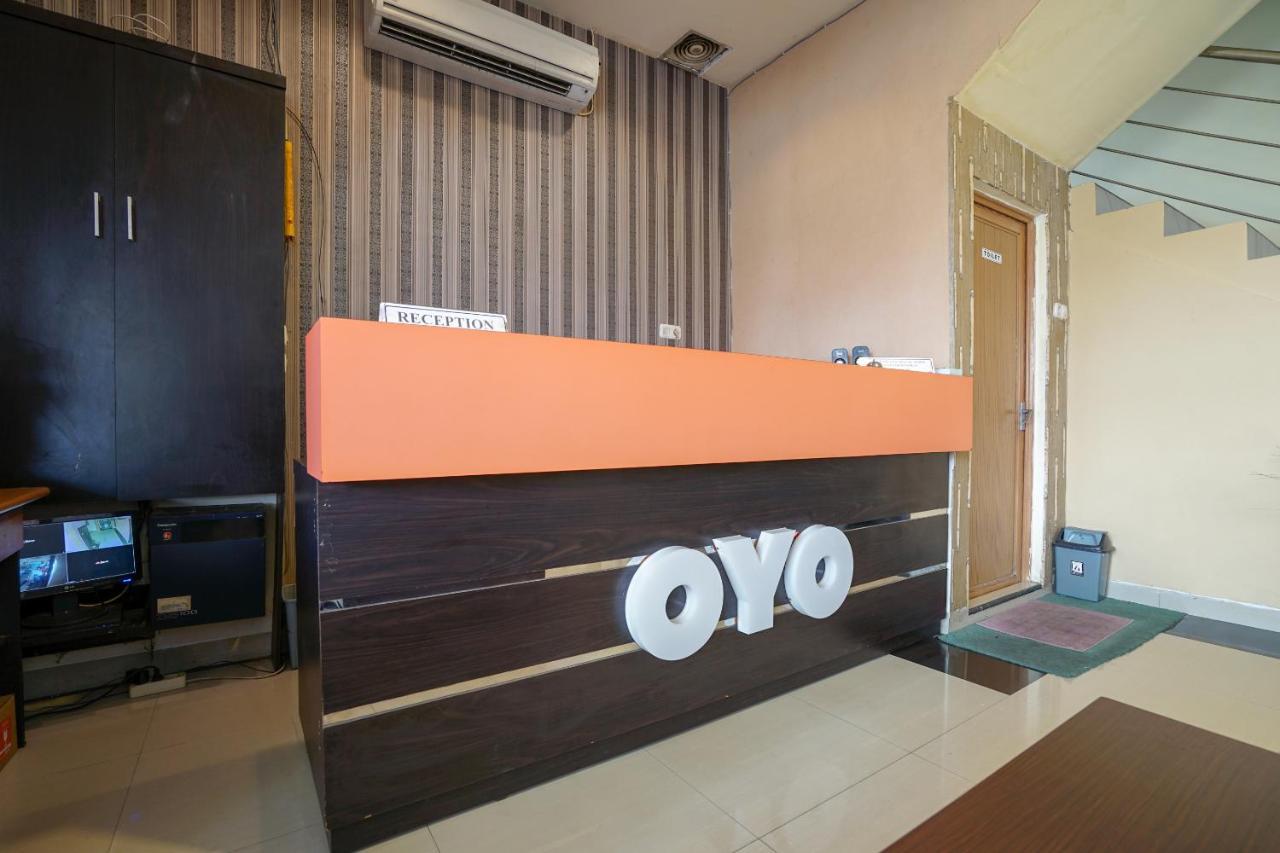 Oyo 2255 Hotel Aifih Palembang Kültér fotó