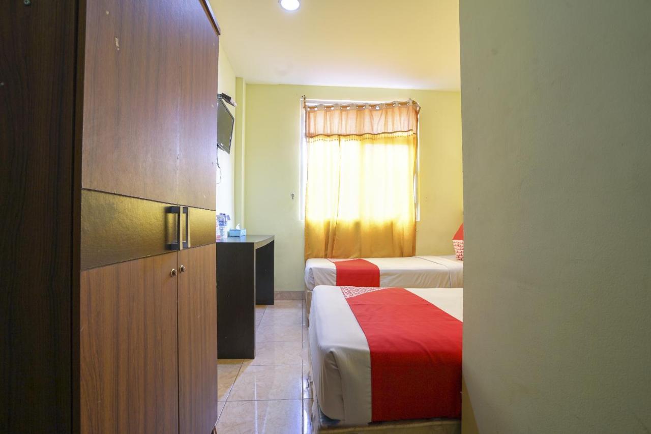 Oyo 2255 Hotel Aifih Palembang Kültér fotó